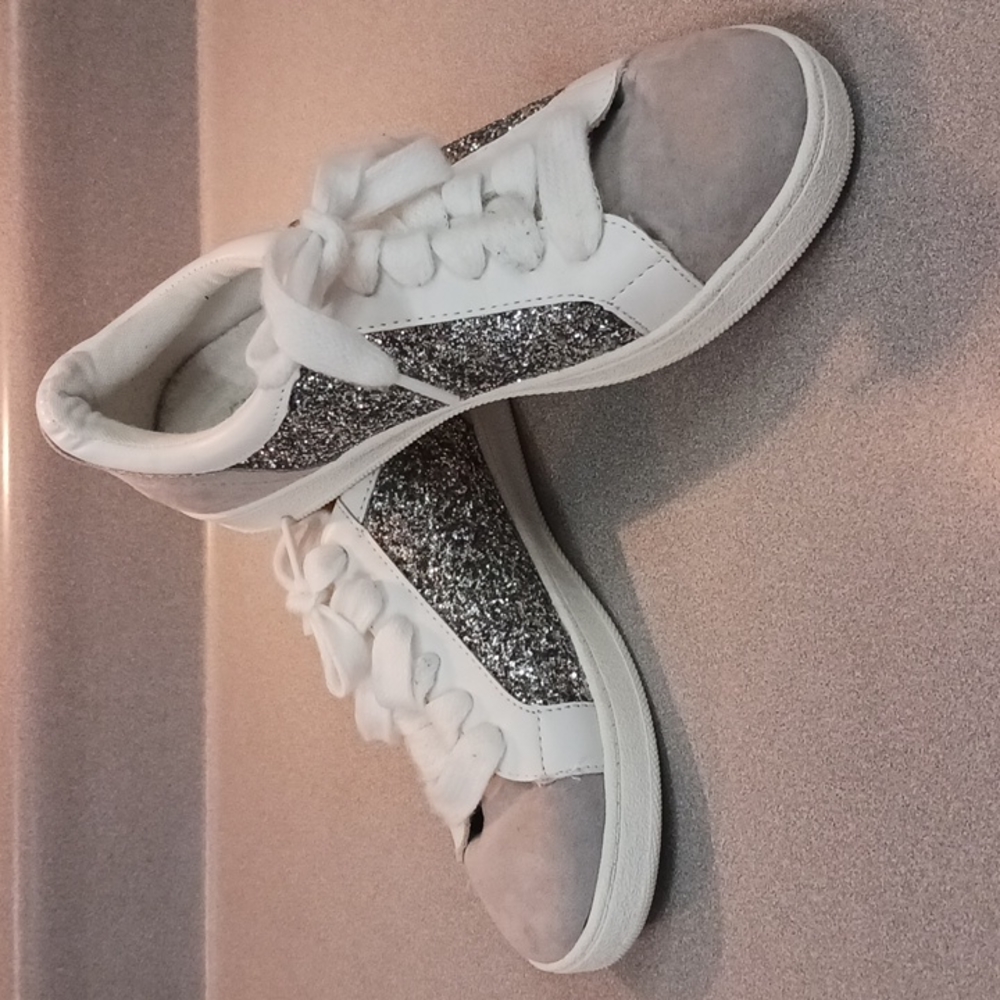 Express Tennis Shoes Women's Size 7